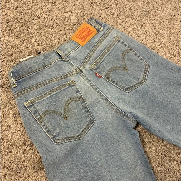 Levi’s - Picture 4 of 4